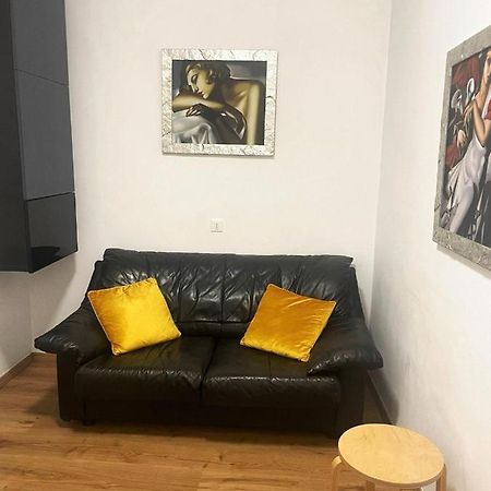 Piccolo Appartamento Nel Cuore Di Triest Zewnętrze zdjęcie